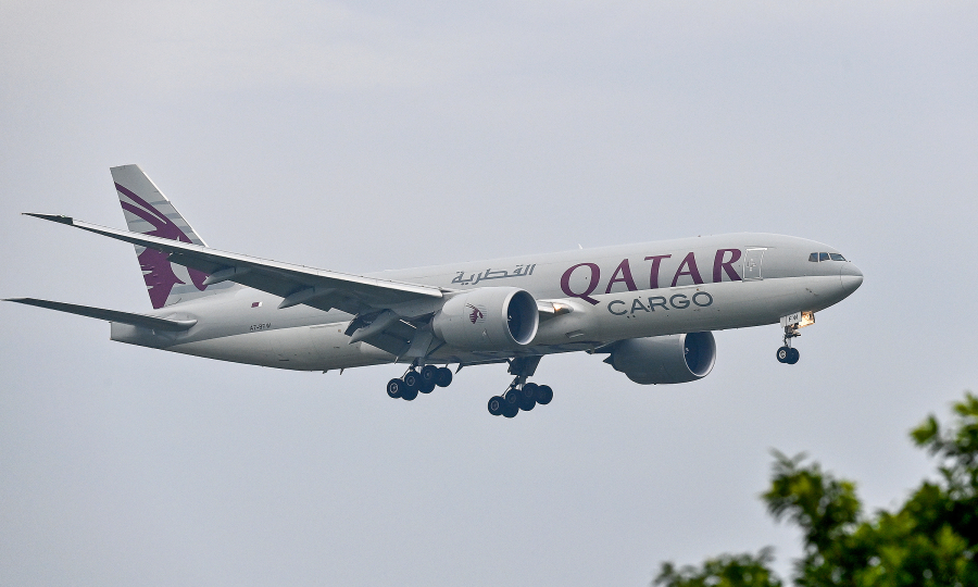 Politics Emirates, Qatar Airways planes stranded in Vietnam amid Middle East airspace closures