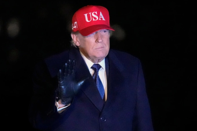 Tổng thống Donald Trump tại khuôn viên Nhà Trắng ngày 1/3. Ảnh: AP