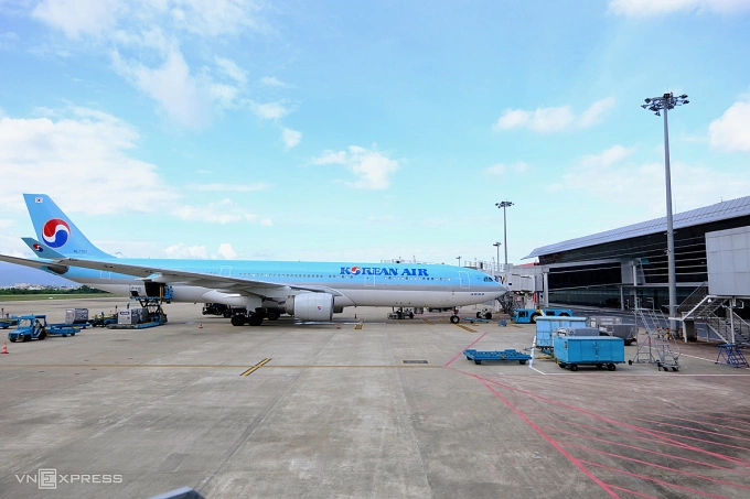 Máy bay của một hãng quốc tế đỗ tại Sân bay quốc tế Đà Nẵng, tháng 12/2023. Ảnh: Nguyễn Đông