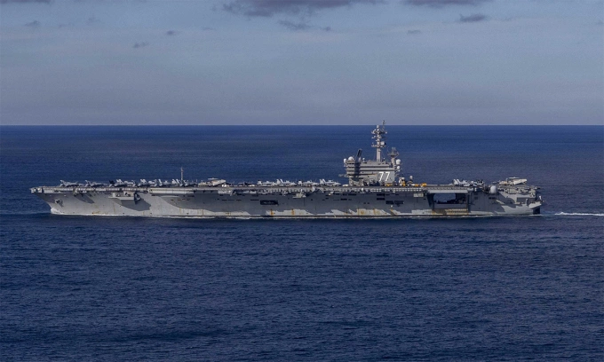 Tàu sân bay USS George H.W. Bush trên Đại Tây Dương tháng 10/2025. Ảnh: US Navy