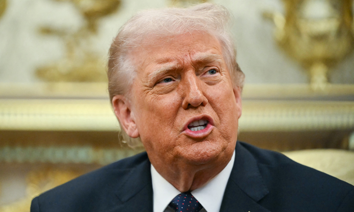 Ông Trump 'không hài lòng' khi Israel tập kích kho dầu Iran