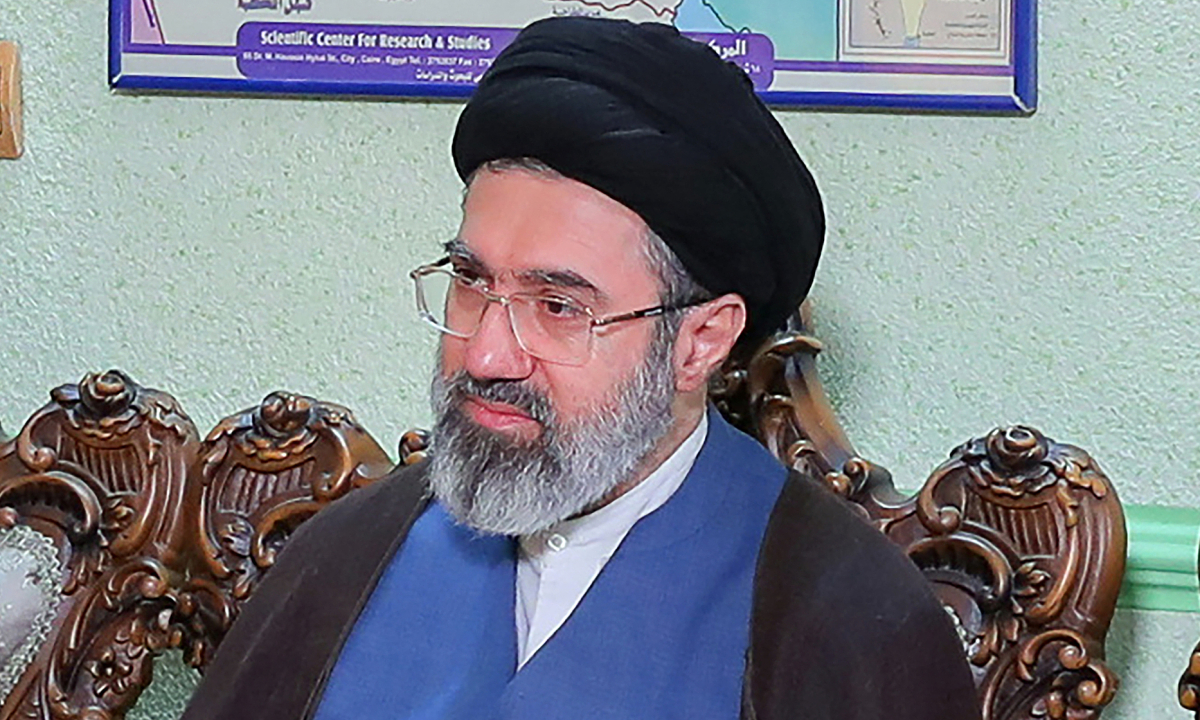 Mojtaba Khamenei - tân Lãnh tụ Tối cao kín tiếng của Iran