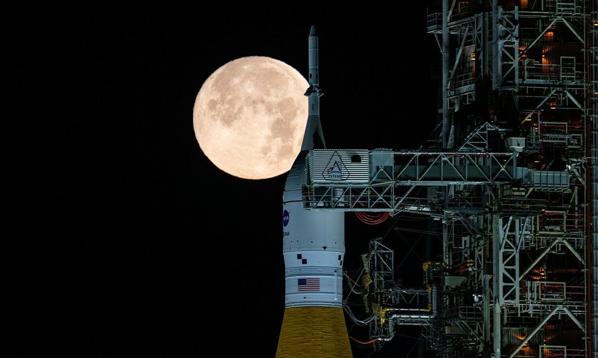 Thực đơn đa dạng của phi hành gia bay đến Mặt Trăng