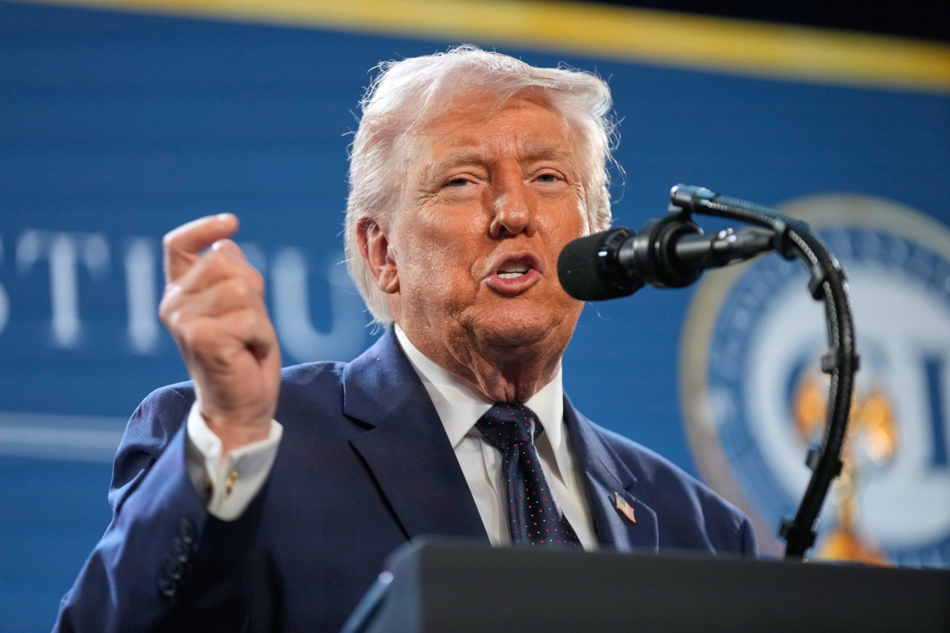 Ông Trump: Hầu như không còn gì để nhắm mục tiêu ở Iran - Báo VnExpress