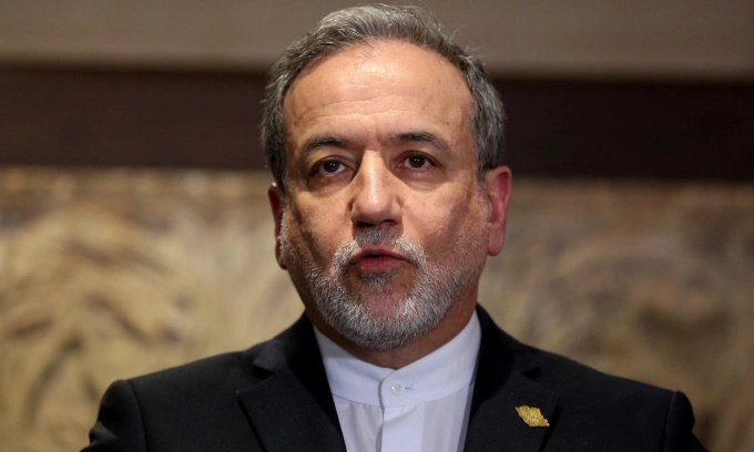 Ngoại trưởng Iran Abbas Araghchi phát biểu trong chuyến thăm Lebanon ngày 9/1. Ảnh: Reuters
