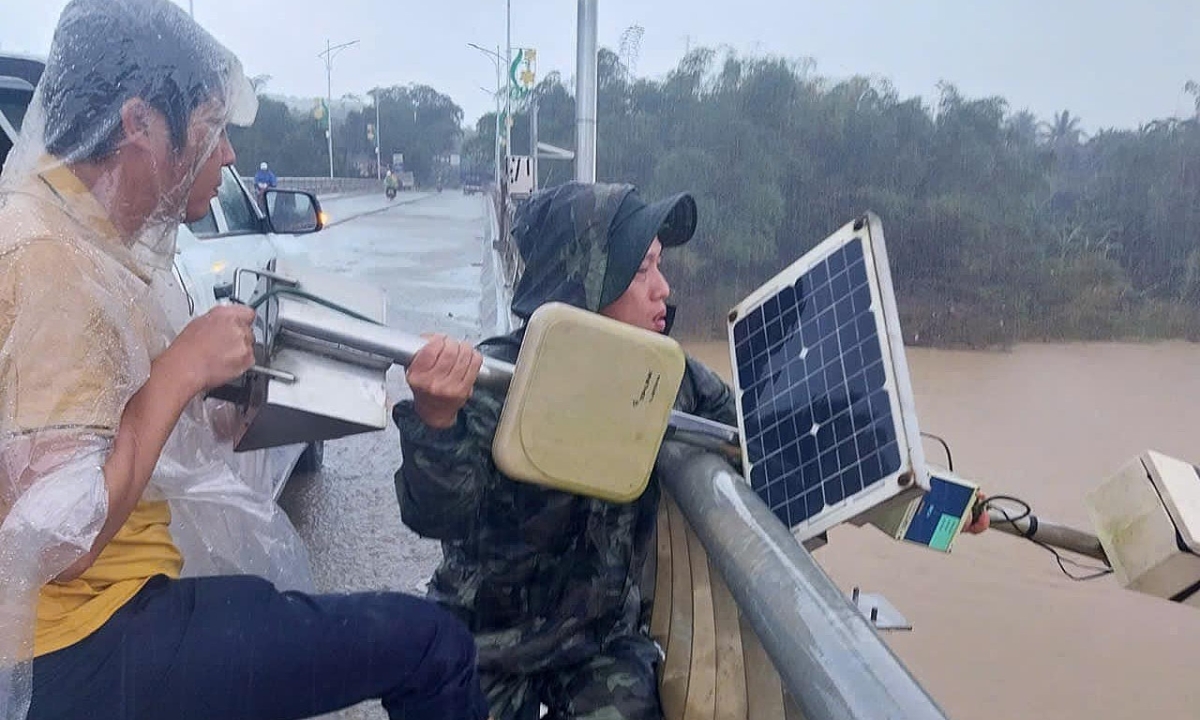 Việt Nam đang sử dụng các 'mắt thần' theo dõi thời tiết thế nào?