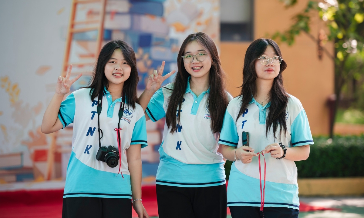 Trường Phổ thông Năng khiếu công bố đề, đáp án minh họa thi lớp 10