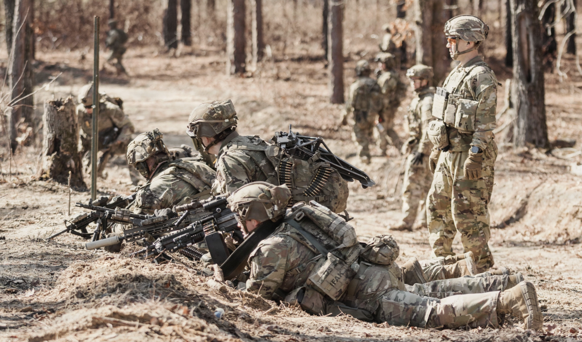 Điểm tin 17h: Mỹ 'cân nhắc' điều khoảng 3.000 lính dù đến Trung Đông | Tên lửa Iran đánh xuống trung tâm Tel Aviv