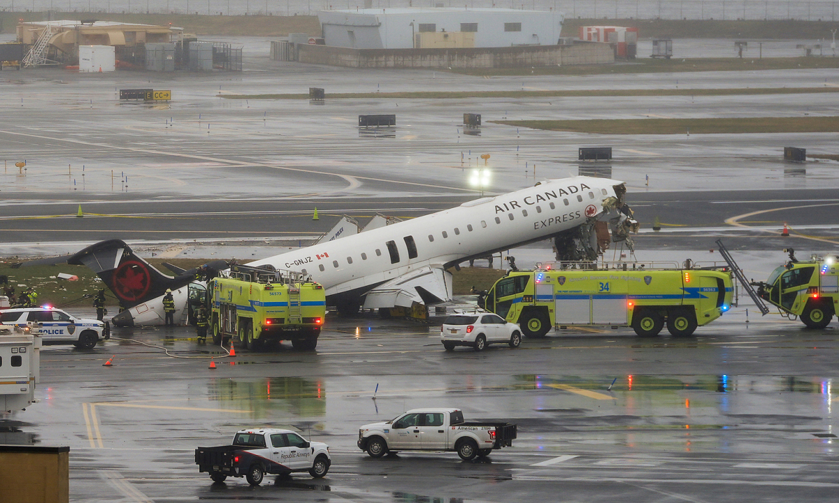 Phản xạ phút chót của phi công có thể đã cứu mạng hành khách máy bay Canada