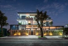 Biệt thự tối ưu ánh sáng và không gian sống cho gia đình trẻ