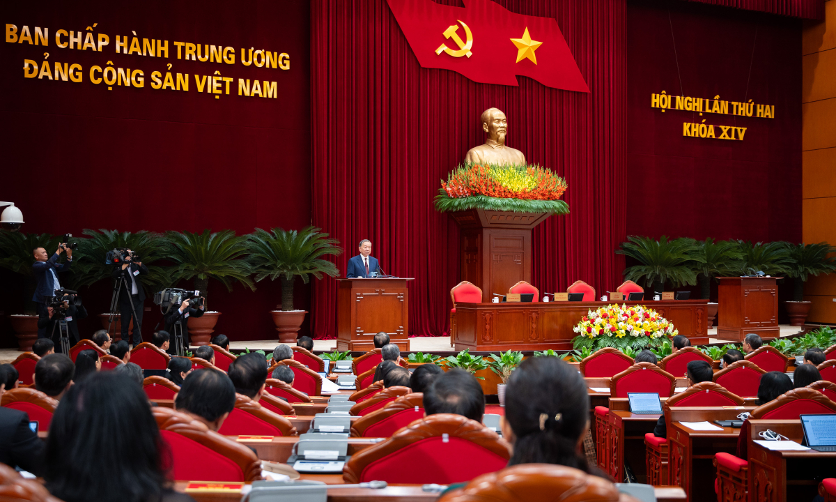 Bế mạc Hội nghị Trung ương 2 khóa 14