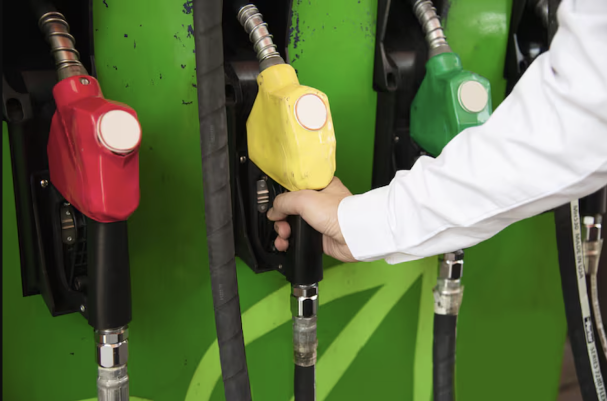 Người dân nước nào tiêu thụ xăng nhiều nhất Đông Nam Á?