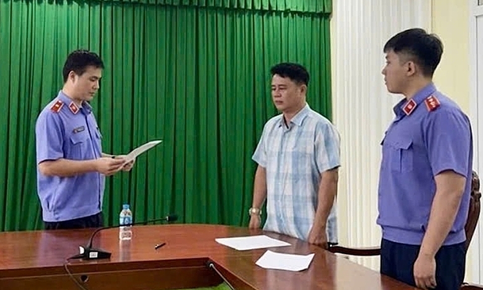 Cựu Phó thủ trưởng cơ quan điều tra vụ 'nữ sinh tử vong ở Vĩnh Long' bị bắt