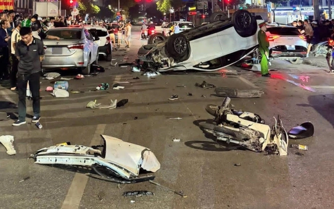 Hiện trường vụ tai nạn đêm 25/3. Ảnh: Việt Quốc