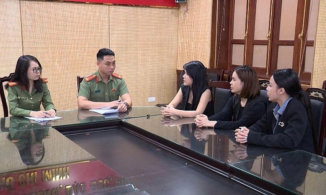 4 người của phòng khám phụ sản Helia giả bác sĩ để 'vẽ' bệnh, lừa tiền