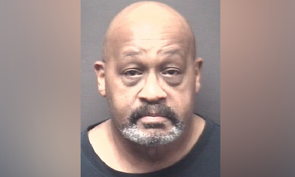 Cuộc sống hai mặt của cảnh sát mẫu mực bị cáo buộc hiếp dâm 5 phụ nữ