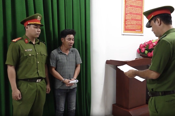 Nguyễn Ngọc Thắng tại cơ quan điều tra. Ảnh: Công an Khánh Hòa