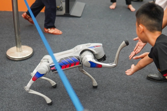 Một robot được trình diễn tại triển lãm ở Hà Nội, tháng 8/2025. Ảnh: Lưu Quý