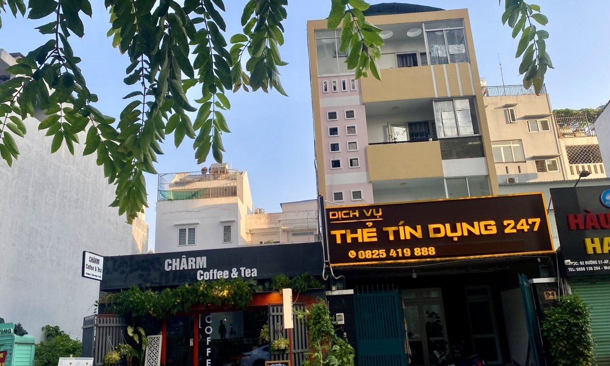 Người phụ nữ phải tháo dỡ nhà 4 tầng xây nhầm trên đất hàng xóm ở TP HCM