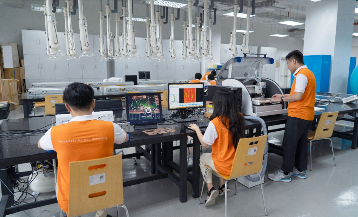 Trường Đại học Việt Đức nêu định hướng đào tạo ngành bán dẫn