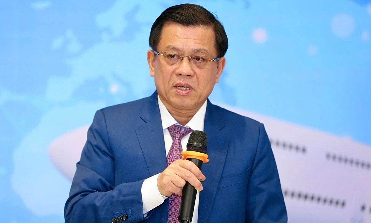 Cựu thứ trưởng ra 'luật riêng' ép doanh nghiệp xuất khẩu lao động chi tiền