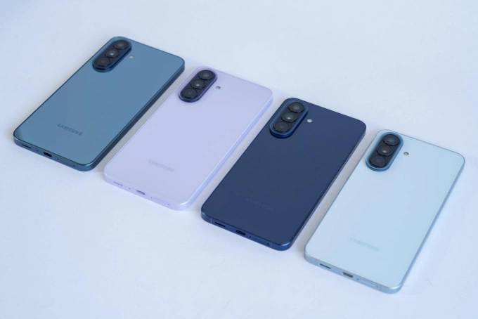 Các mẫu Galaxy A57 và A37 không có nhiều khác biệt về ngoại hình. Ảnh: Samsung