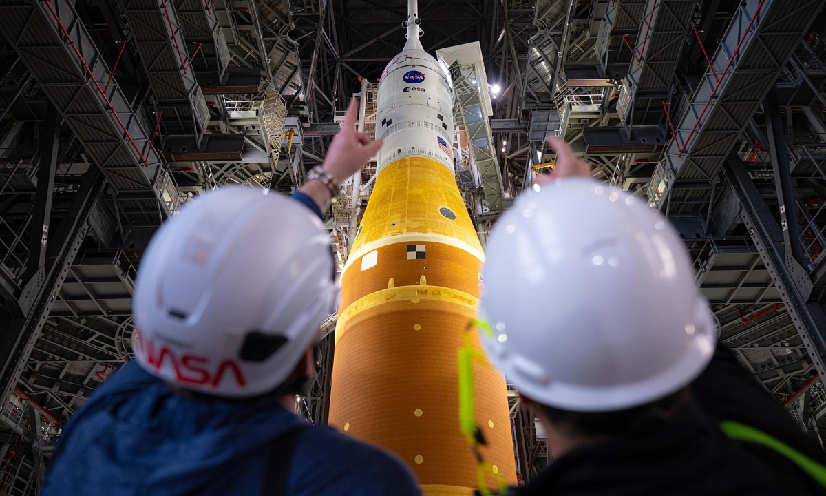 Loạt cột mốc 'lần đầu' của Artemis II