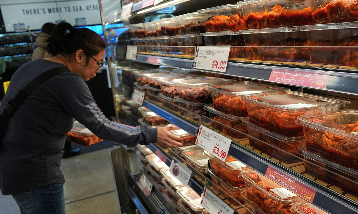 Hiệu ứng domino từ eo biển Hormuz tới bàn ăn của người Mỹ