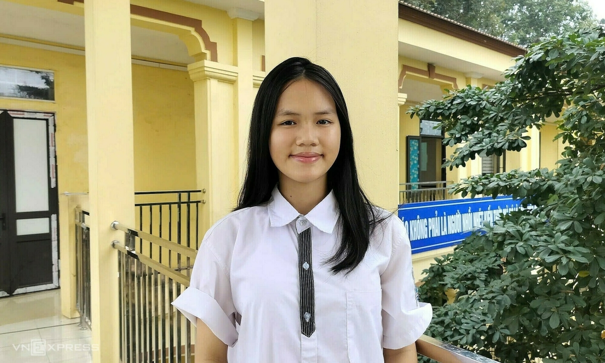 Nữ sinh đạt thành tích 'chưa từng có' ở ngôi trường miền núi