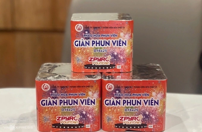 Một loại pháo hoa do Bộ Quốc phòng sản xuất. Ảnh: Phạm Dự