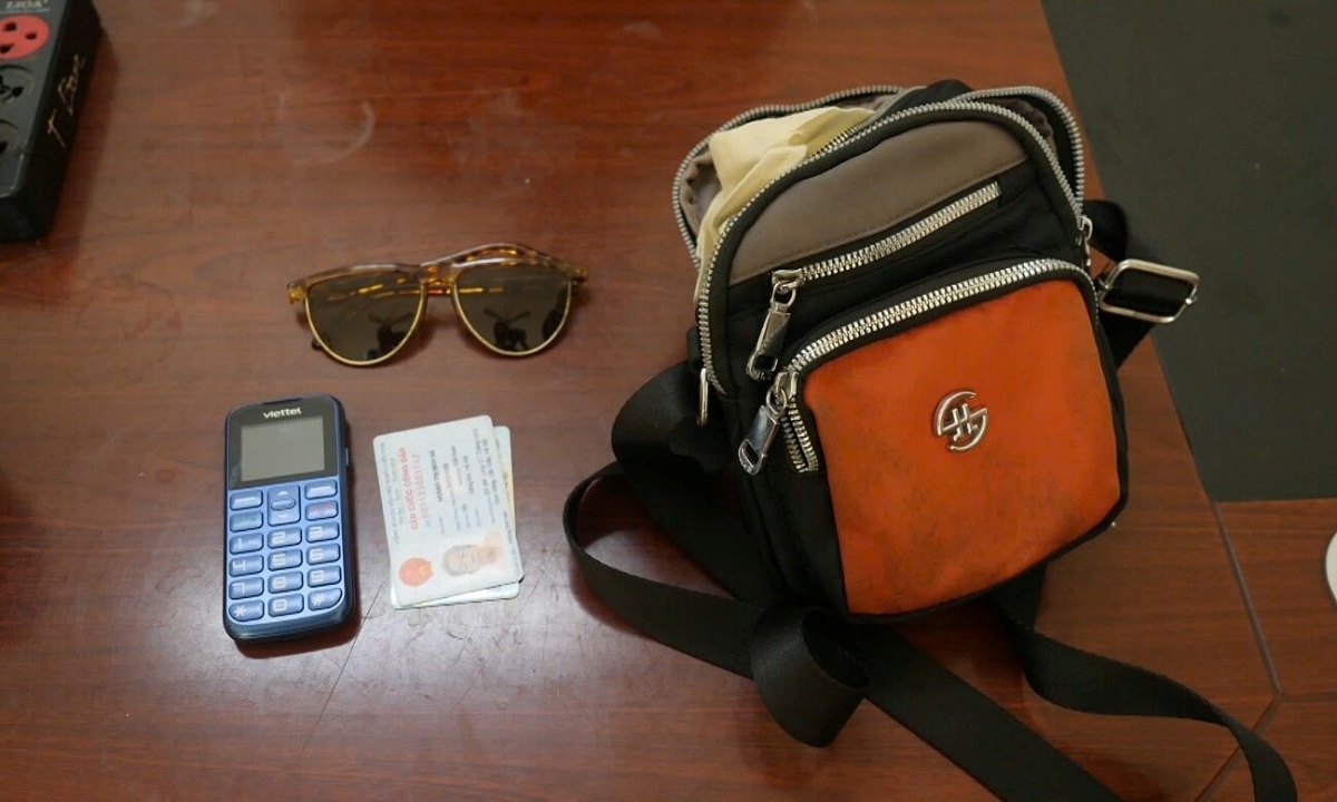 Nhóm cướp nhí giật túi xách của cụ bà 96 tuổi ngồi xe lăn