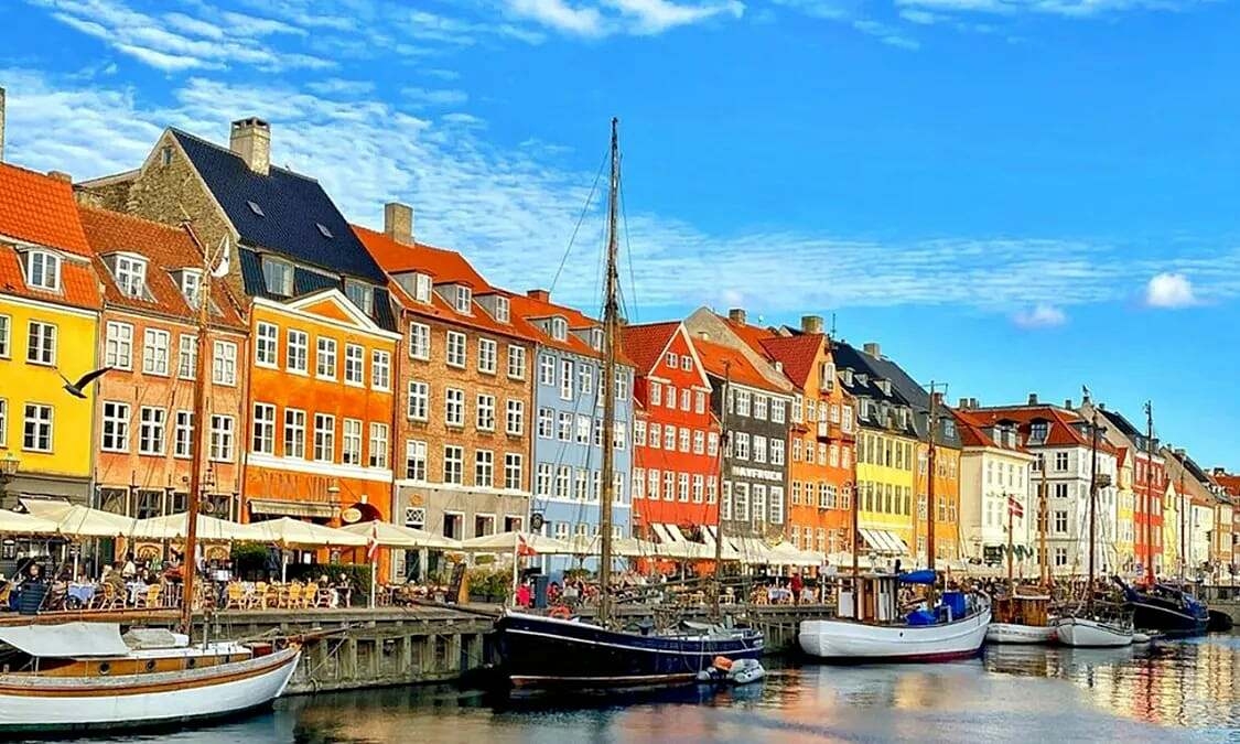 Quốc kỳ nước nào lâu đời nhất thế giới?