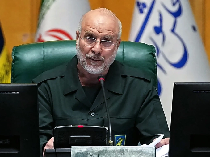 Chủ tịch Quốc hội Iran Mohammad Bagher Ghalibaf chủ trì một cuộc họp ở Tehran ngày 1/2. Ảnh: AFP