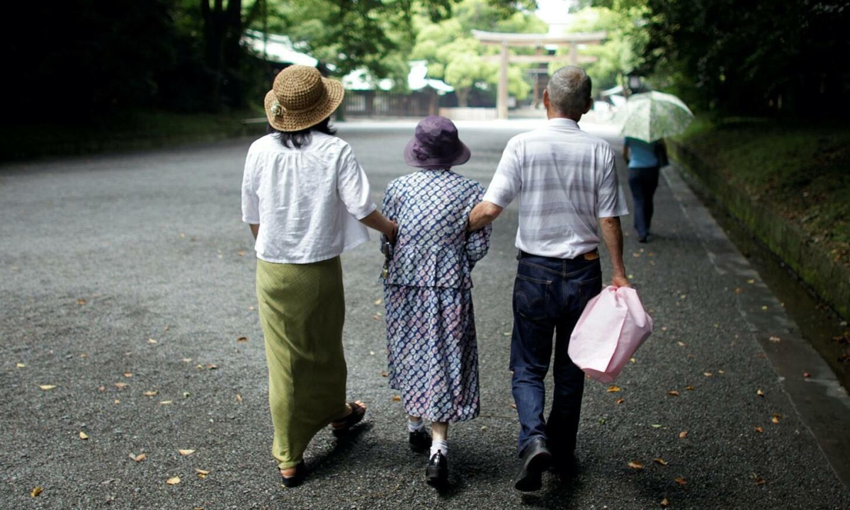 Gia tăng người già ở Nhật bị gia đình ngược đãi