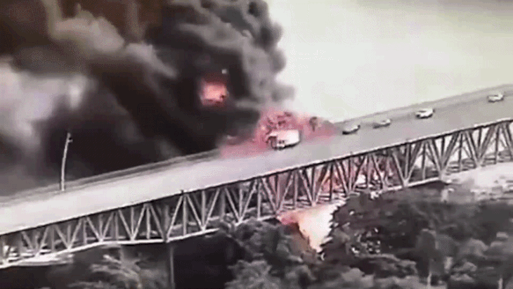 Nổ lớn cạnh cầu bắc qua kênh đào Panama