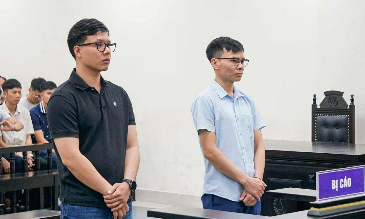 Hai cựu cảnh sát PCCC ra tòa trong vụ cháy 15 người chết