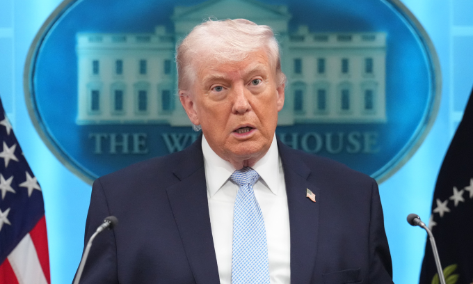 Tổng thống Trump phát biểu tại Nhà Trắng hôm 6/4. Ảnh: AP