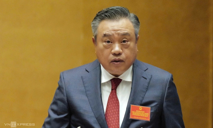 Ông Trần Sỹ Thanh, Chủ nhiệm Ủy ban Kiểm tra Trung ương, trình bày chuyên đề, sáng 13/4. Ảnh: Ngọc Thành