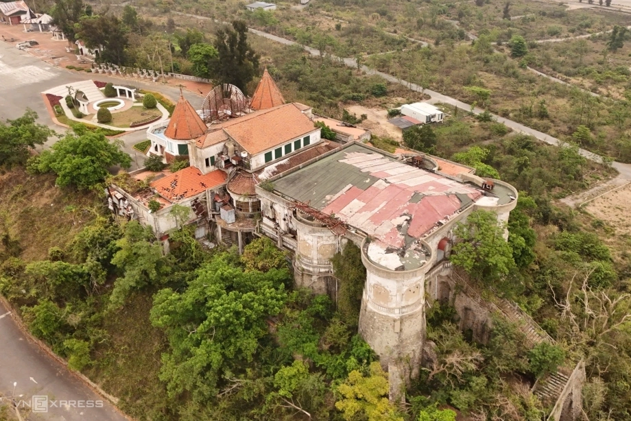 Översiktsbild av NV Casino spelplattform med olika spelkategorier