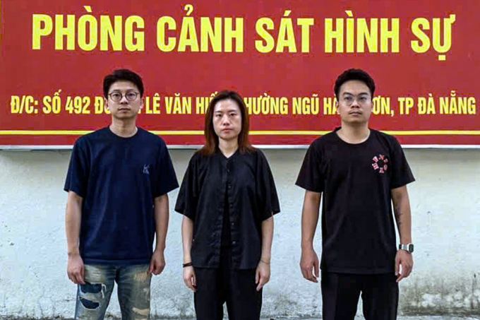 Ba nghi phạm Chang Heng Kit, Lei Wai Nga và Đinh Văn Hùng đang bị tạm giữ. Ảnh: Thành Huynh