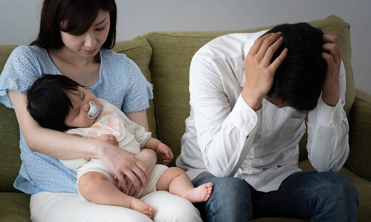 Ba năm đấu tranh sinh hai con dù chồng sợ không nuôi nổi