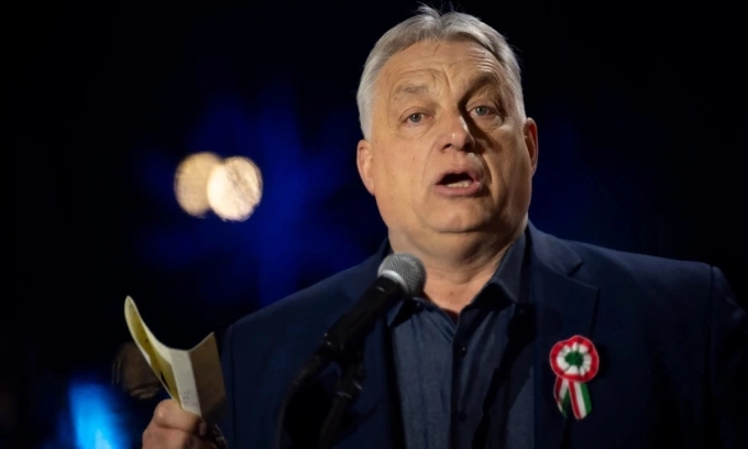 Thủ tướng Viktor Orban phát biểu trong chuyến vận động bầu cử tại Kaposvar, Hungary, hôm 16/3. Ảnh: AP