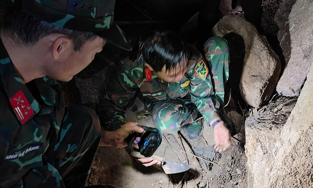 18 hài cốt liệt sĩ được tìm thấy trong hang đá