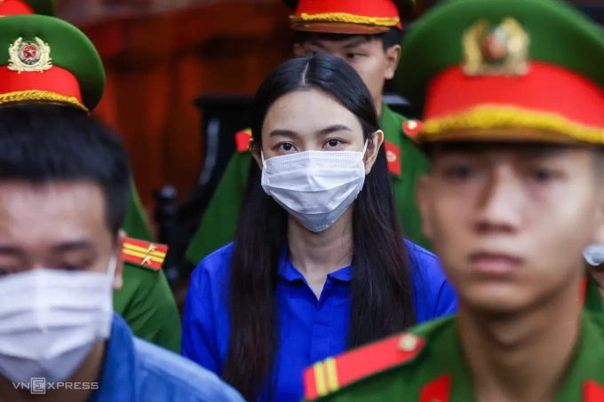 Hoa hậu Thùy Tiên bị tuyên 2 năm tù trong vụ án Lừa dối khách hàng- đây là tội danh dự kiến bị tăng án phạt trong lần sửa đổi Bộ luật Hình sự. Ảnh: Quỳnh Trần