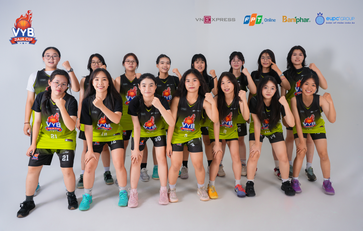 Nữ cầu thủ Nguyễn Thượng Hiền "cháy" hết mình tại Media Day