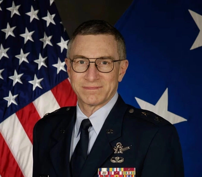 Thiếu tướng không quân Mỹ William Neil McCasland, 68 tuổi, trước khi nghỉ hưu vào năm 2013. Ảnh: USAF