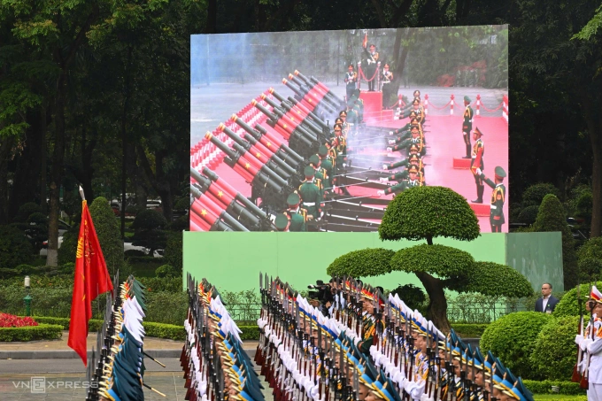 Việt Nam bắn 21 loạt đại bác chào mừng Tổng thống Hàn Quốc