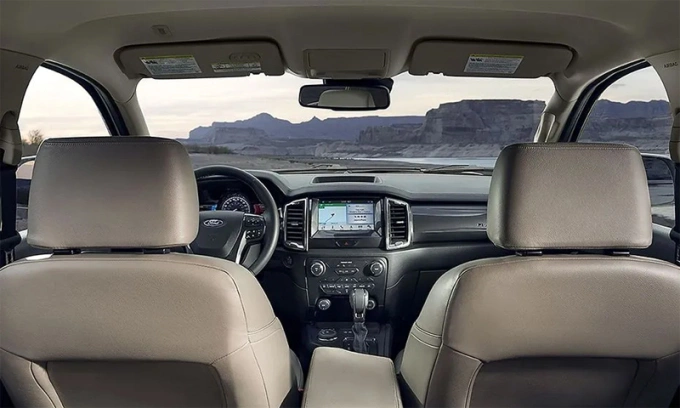 Mẫu Ford Ranger đời 2026 tại Mỹ có thể bị cháy xuất phát từ lỗi dây điện ở tấm chắn nắng. Ảnh: Zigweels