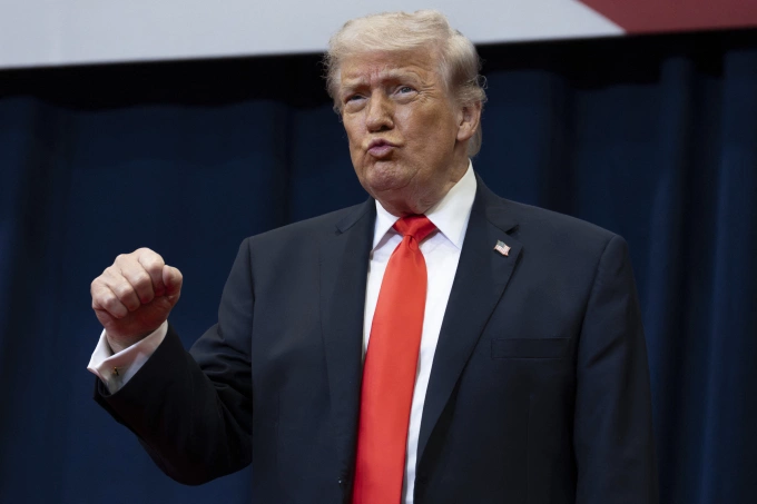 Tổng thống Mỹ Donald Trump tại The Villages, bang Florida ngày 1/5. Ảnh: AFP