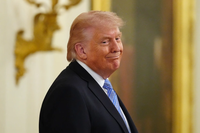 Tổng thống Mỹ Donald Trump tại Nhà Trắng ngày 4/5. Ảnh: AP